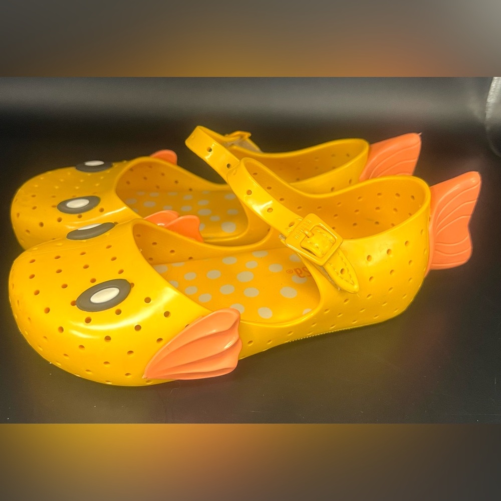 Mini Melissa- Yellow Fish Design Shoes- Size: Girls 11